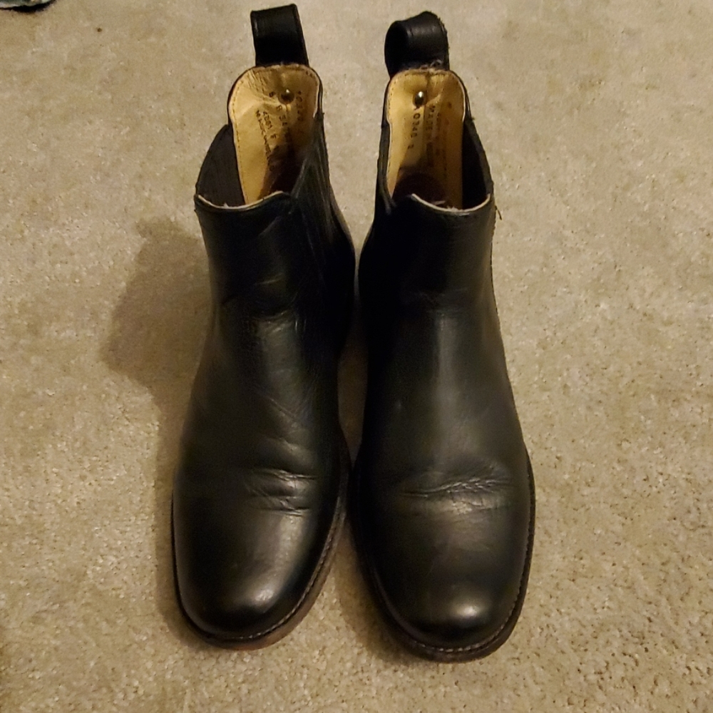 Frye phillip chelsea black ankle boots size 6